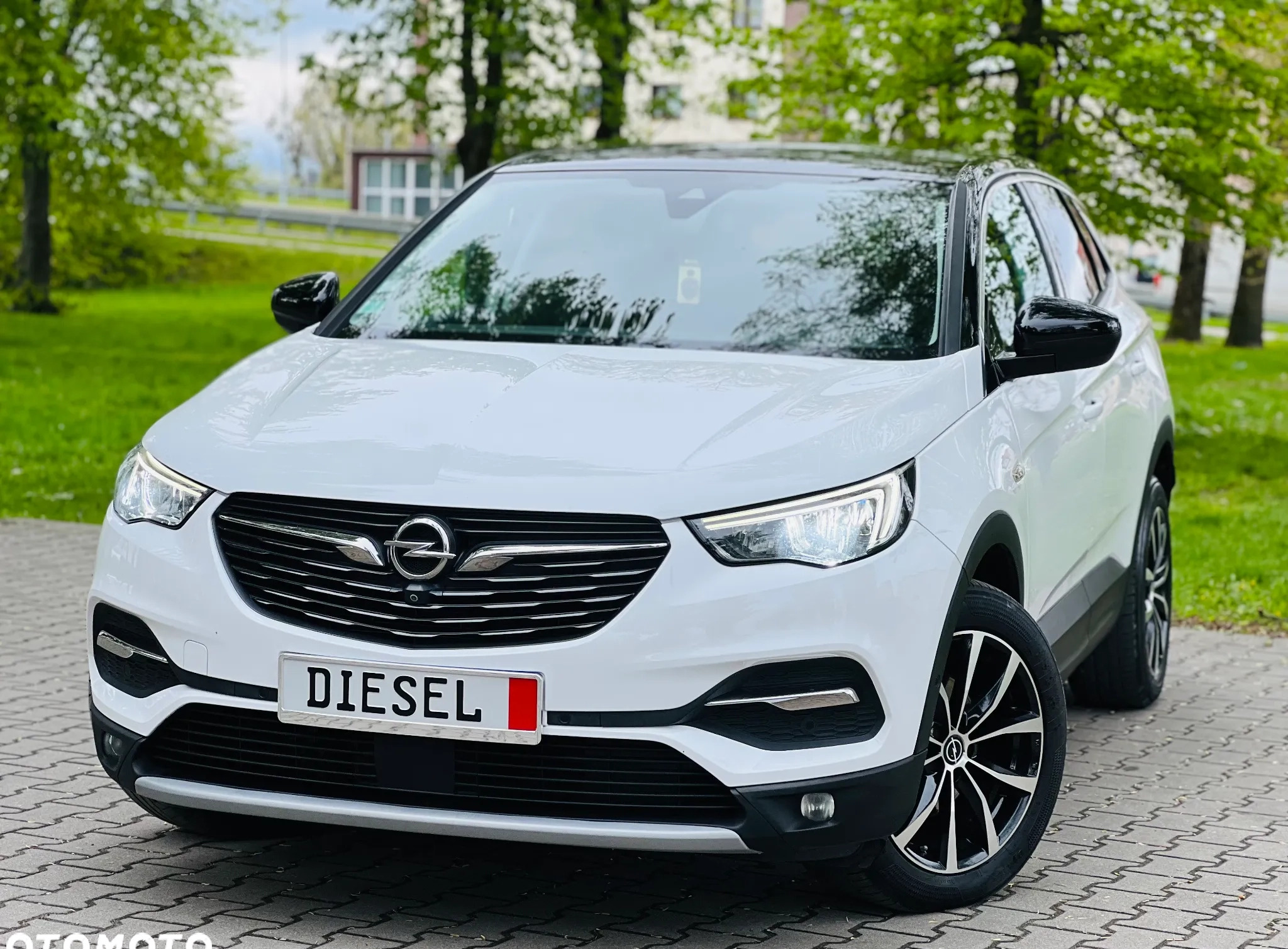 Opel Grandland X cena 63900 przebieg: 167533, rok produkcji 2017 z Siewierz małe 742